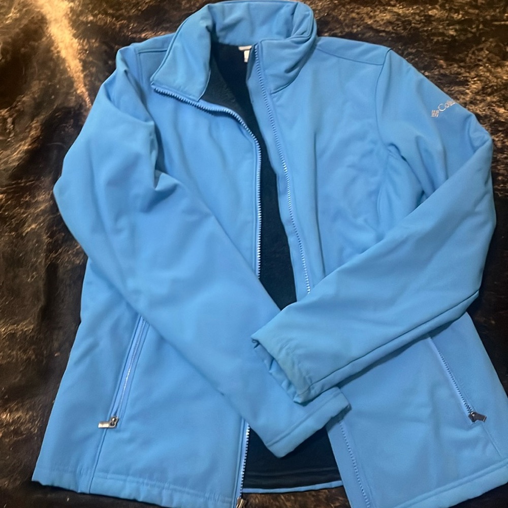 Columbia rain jacket